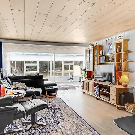2 Bedroom Awesome In * Fano
